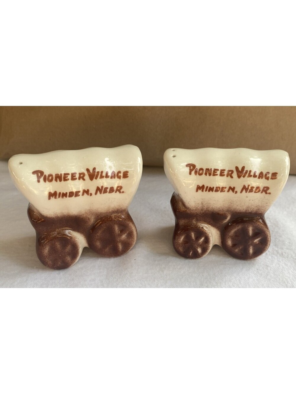 VTG 1950’s Pioneer Village Minden Nebraska Salt And Pepper Shakers 2.75" x 2.25"